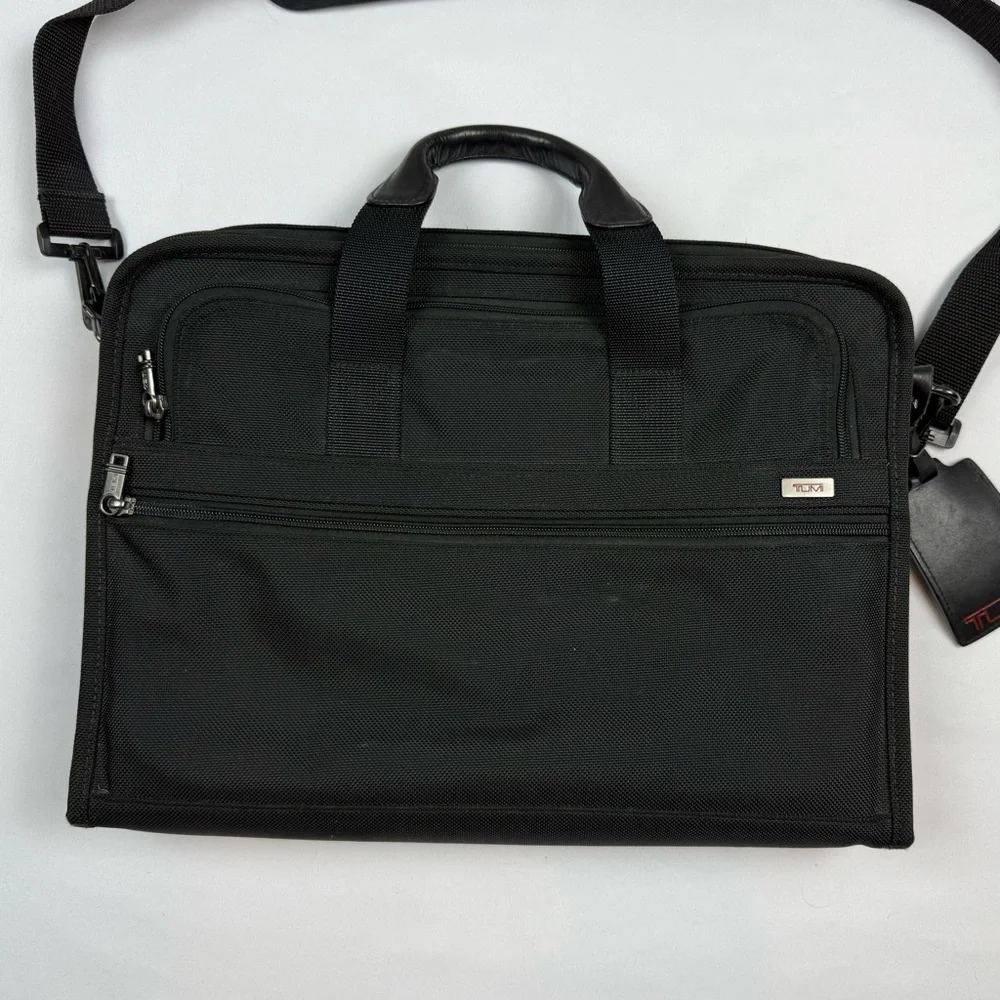 Tumi Business Travel Briefcase Shoulder Bag Black Nylon 2 Way Laptop Case
